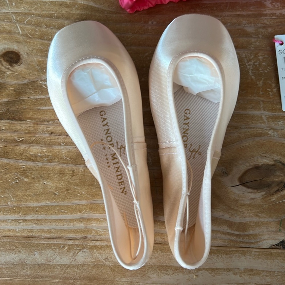 Gaynor Minden sculpted pointe shoes